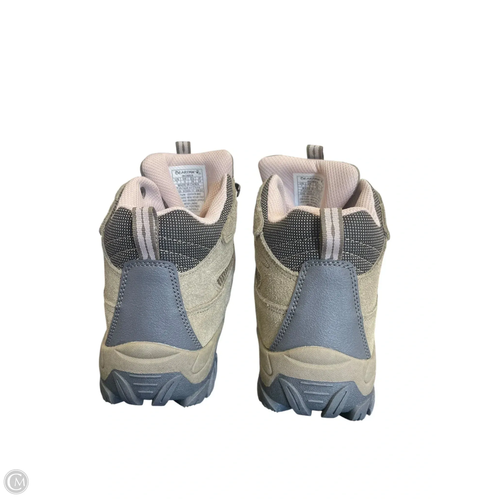Shoes Hiking By Bearpaw In Green, Size: 7
