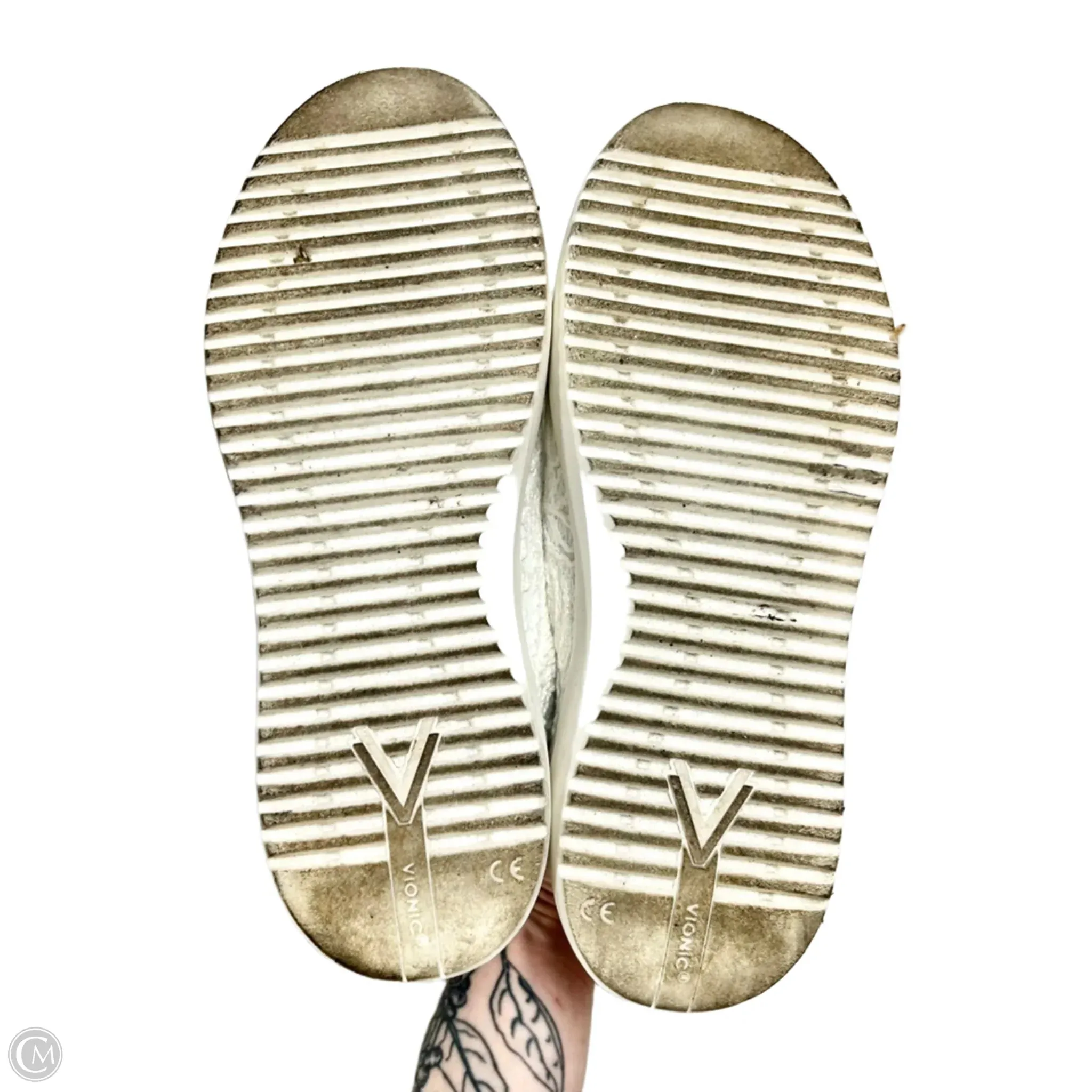 Shoes Sneakers By Vionic In White, Size: 7.5